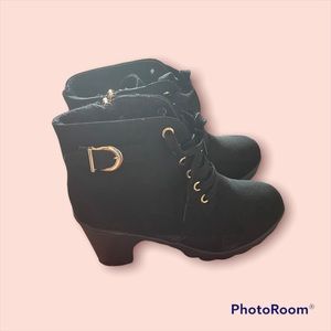 Womens low heel bootie